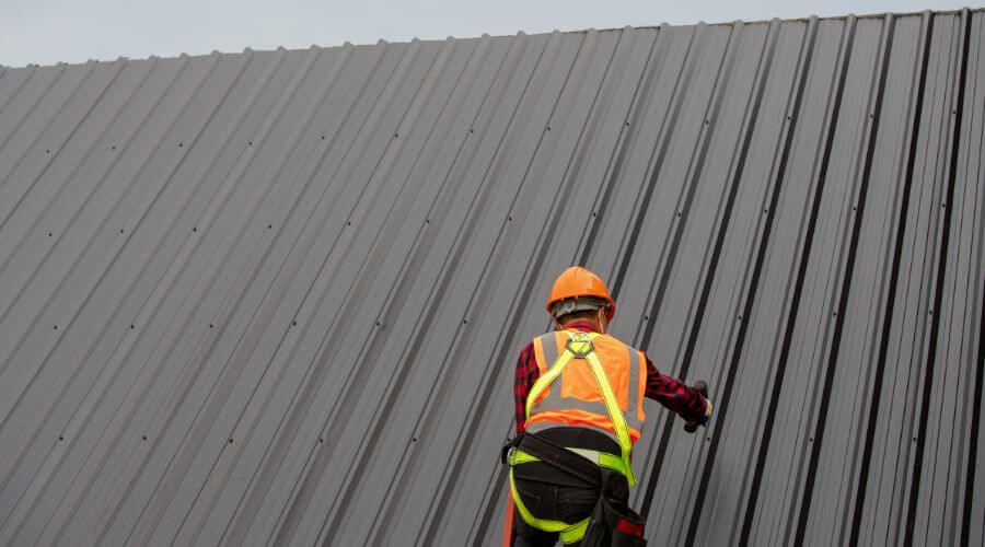 Professional metal roof installation services in Pembroke Pines, FL